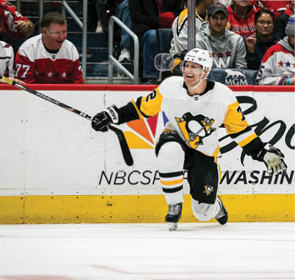 WASHINGTON, DC - FEBRUARY 02: Patric Hornqvist #72 of the Pittsburgh Penguins reacts to a play against the Washington Capitals during the third period at Capital One Arena on February 2, 2020 in Washington, DC  (Photo by Scott Taetsch Getty Images)